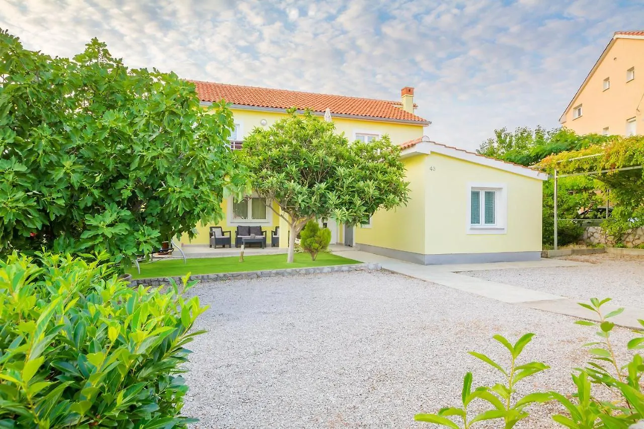 Studio Apartment Omisalj